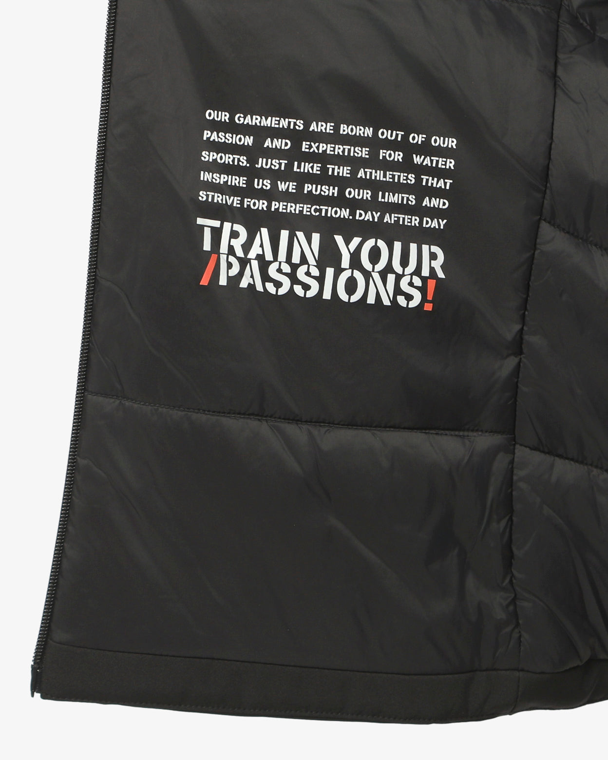 f64995525916e1291ea37f9b68a60166_NERO_JKC17FC02D_25_001