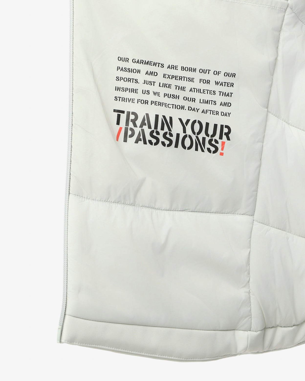 a2dc80bbfa384a1b0e747acaf8ccb97e_GHIACCIO_JKC17FC02D_32_185