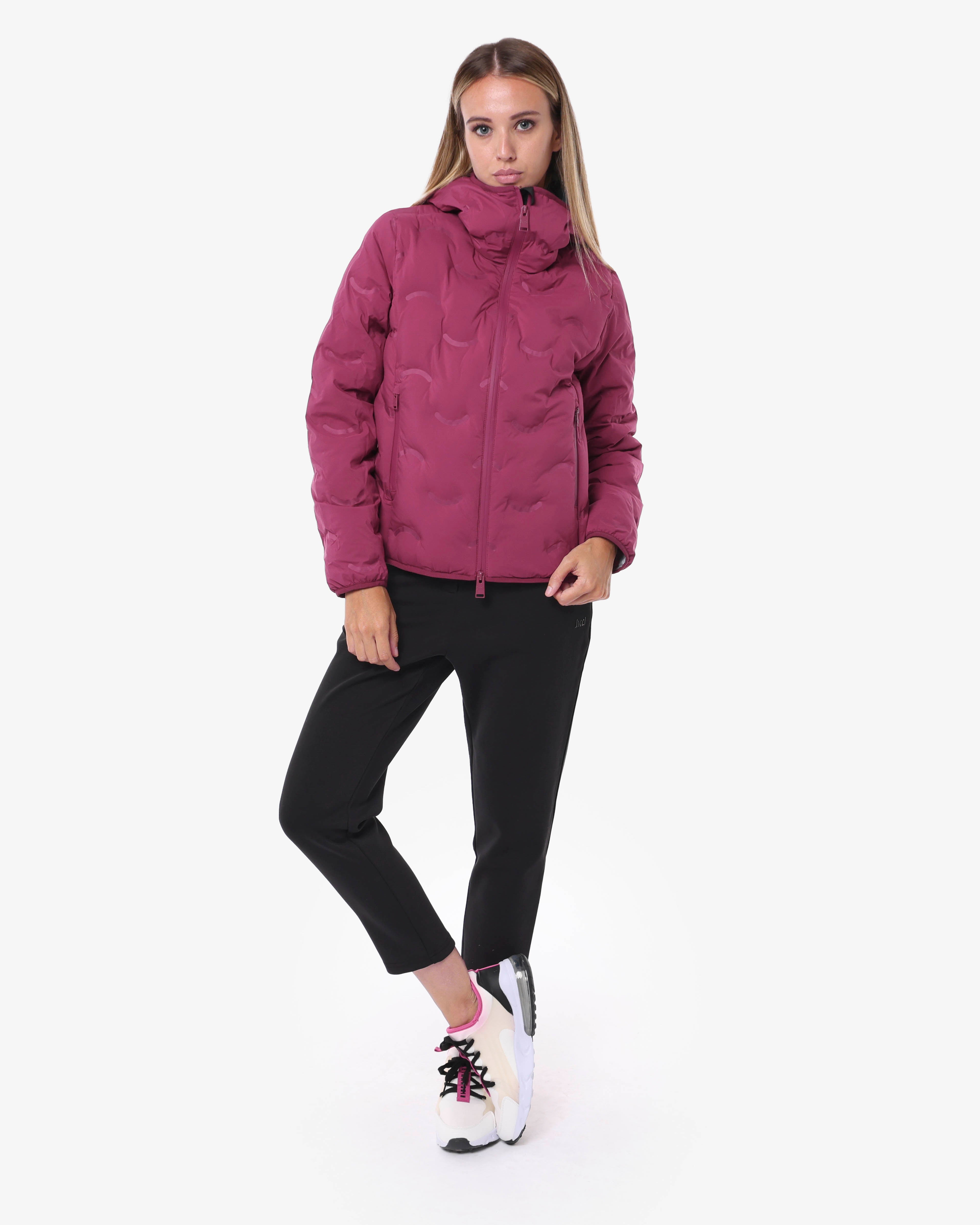 b93b2570cf1bb0facd260659f5876804_AMARENA_JKC19D707D_38_247