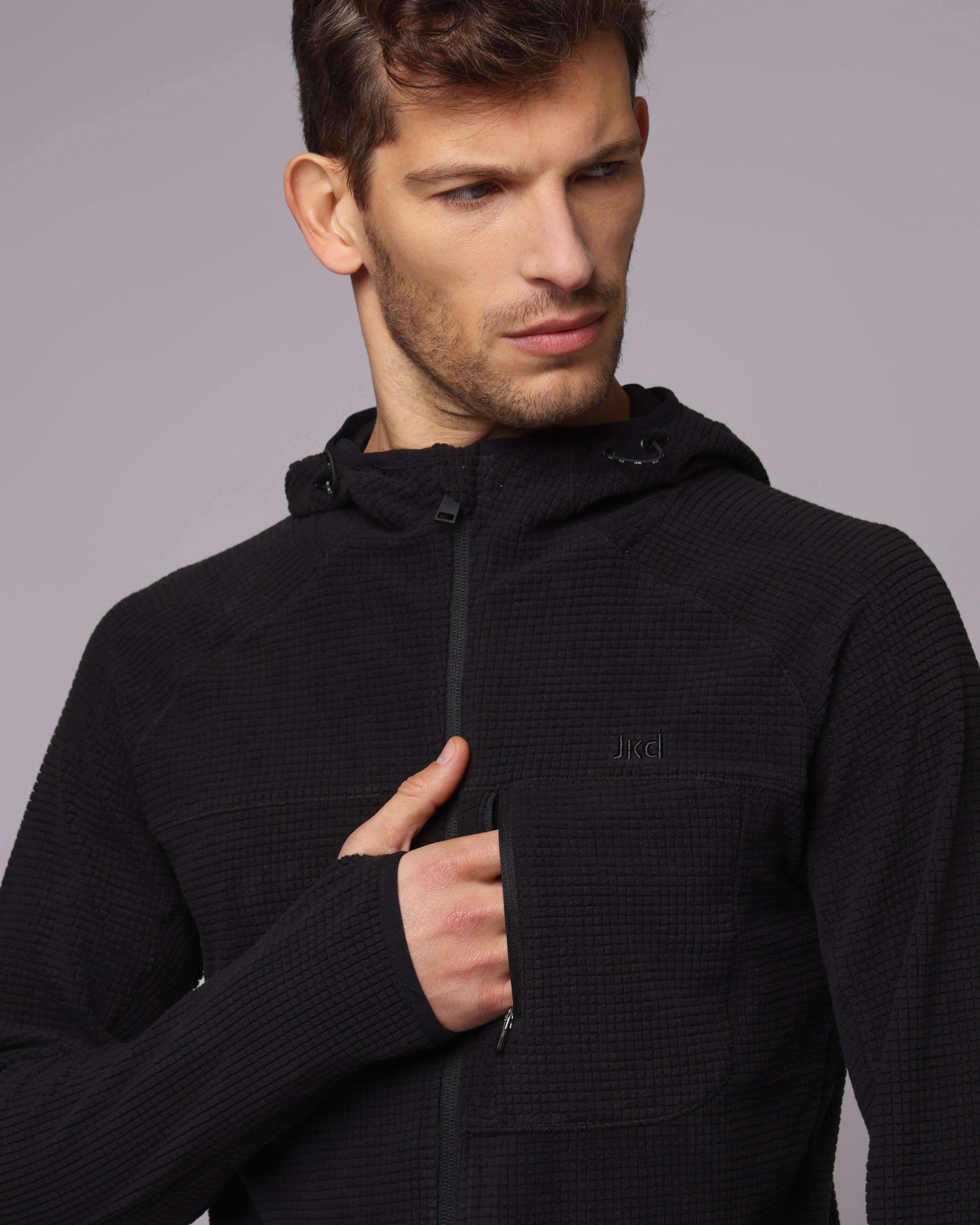 f64995525916e1291ea37f9b68a60166_NERO_JKFL89I04U_17_001