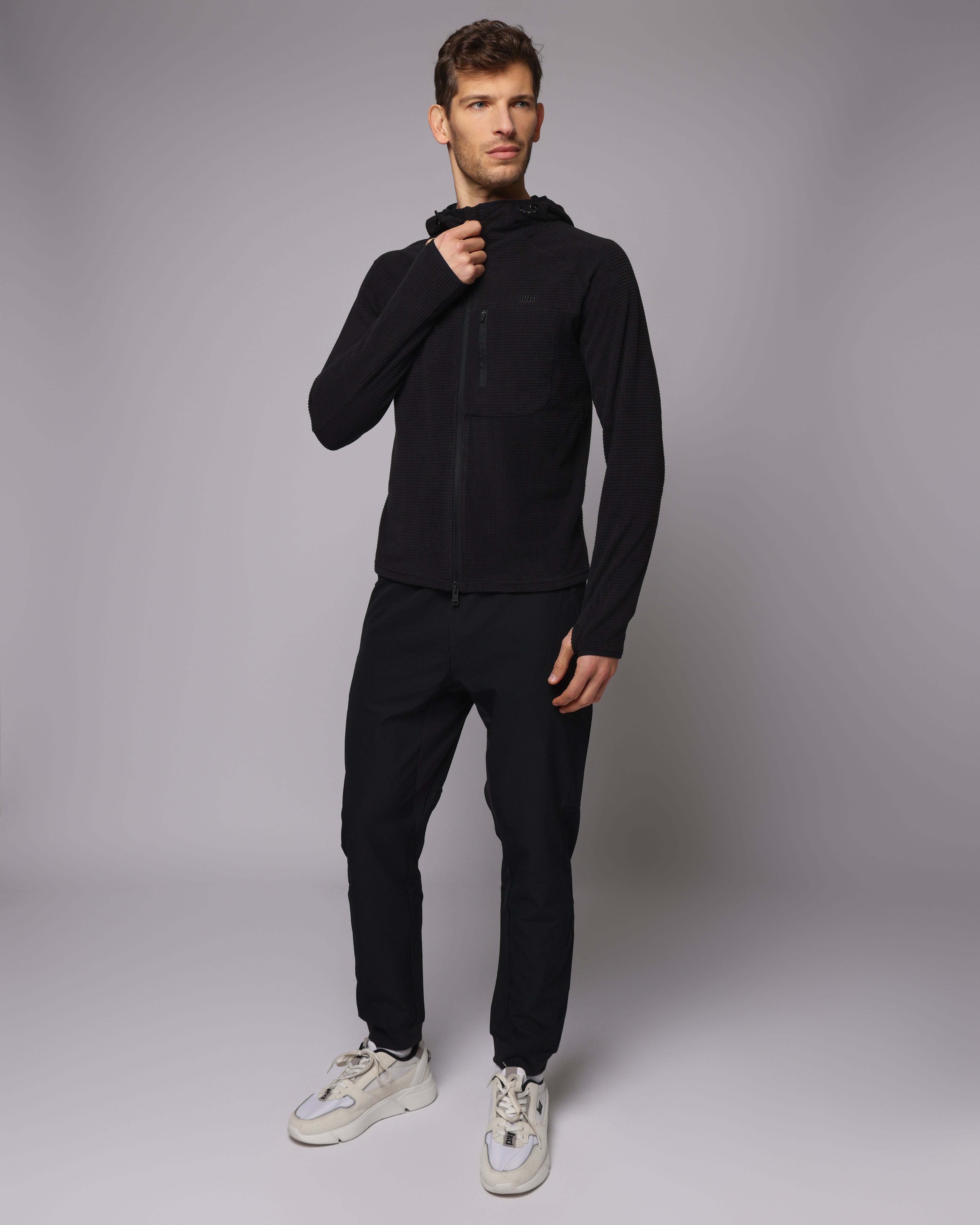 f64995525916e1291ea37f9b68a60166_NERO_JKFL89I04U_19_001