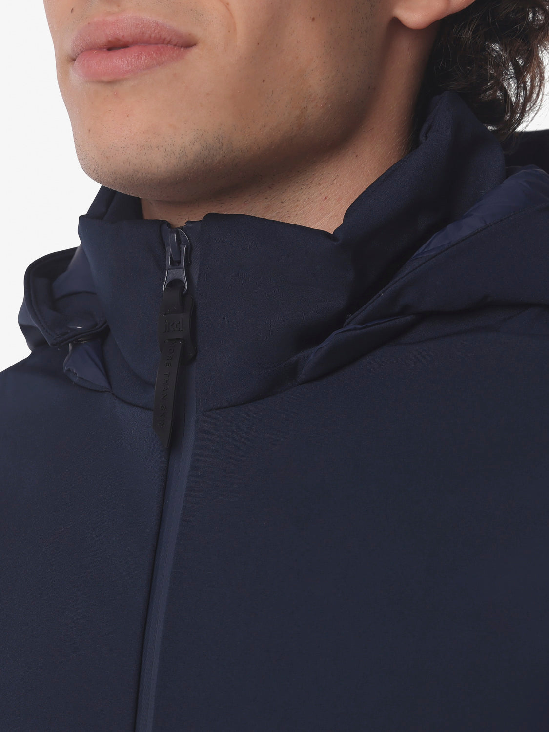 3b1ef929623d50d3394a35c5b9d16dd6_BLU_JKGC5X004U_24_028