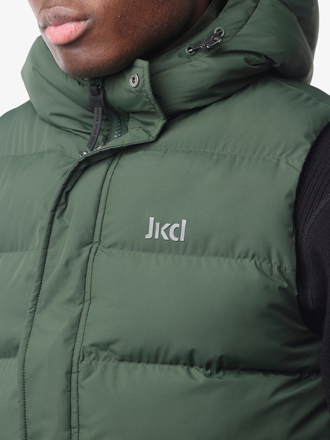 c57b8e9ffb37b1384e9299cd12886fdb_VERDE_JKGC7DS05U_5_Q11