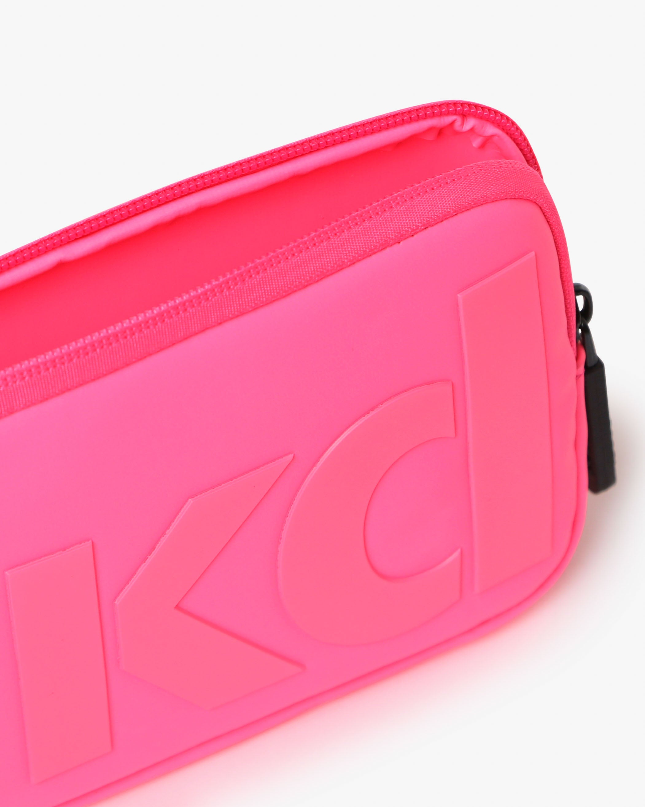 ff818b73255bc6636f321df14838cf03_FUXIA_JKJB9ZK671GM_8_032