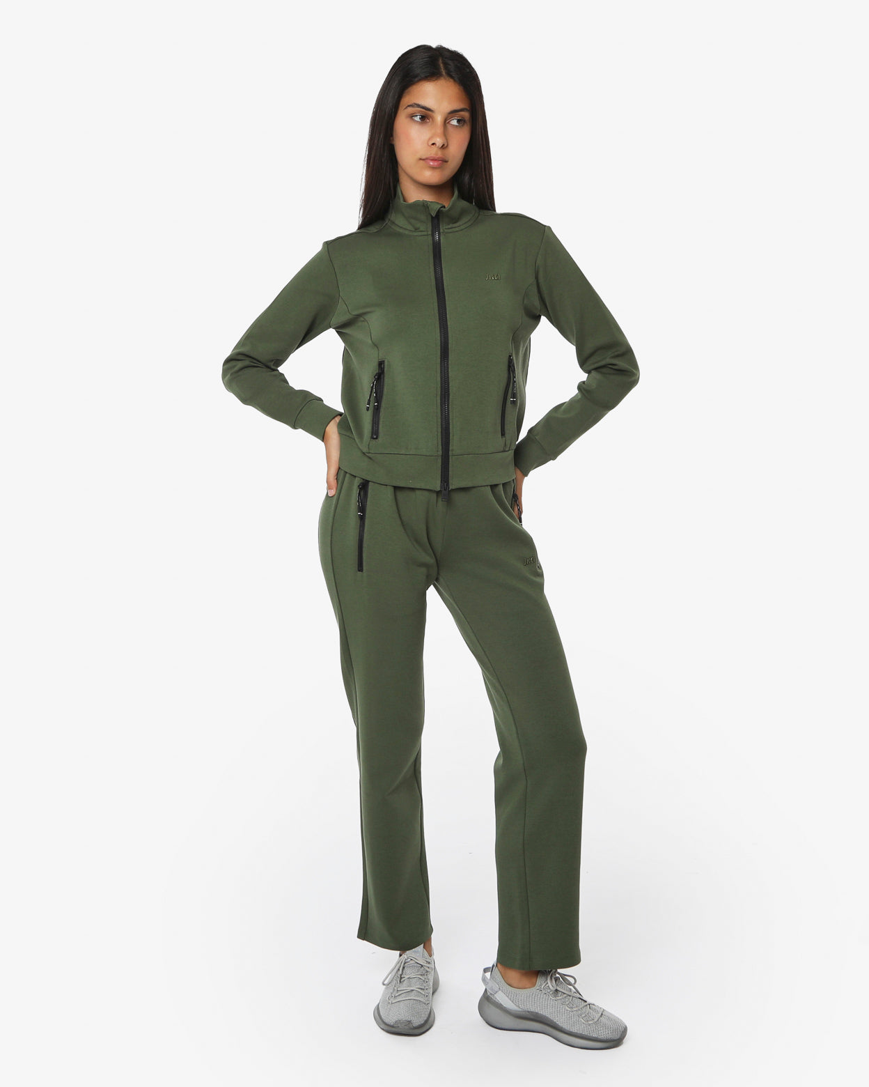 c57b8e9ffb37b1384e9299cd12886fdb_VERDE_JKPT88S02D_18_663