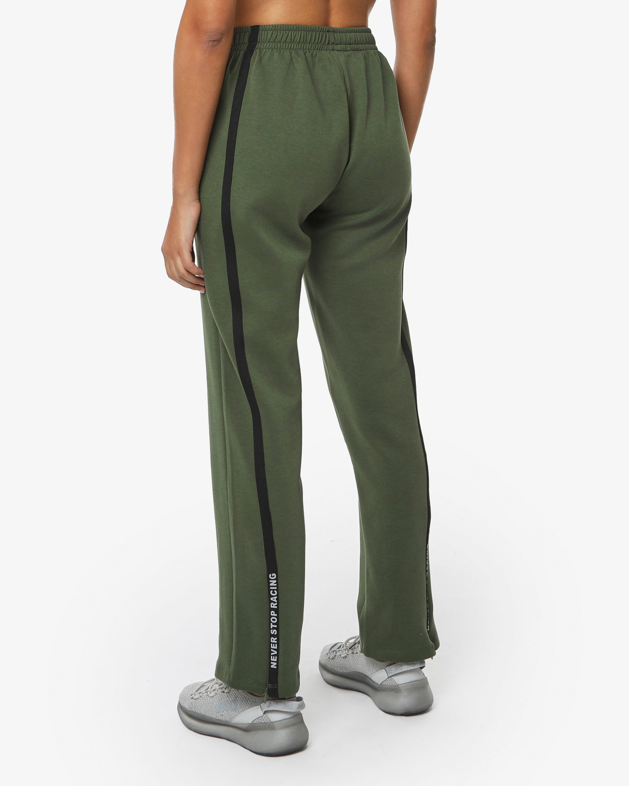 c57b8e9ffb37b1384e9299cd12886fdb_VERDE_JKPT88S02D_19_663